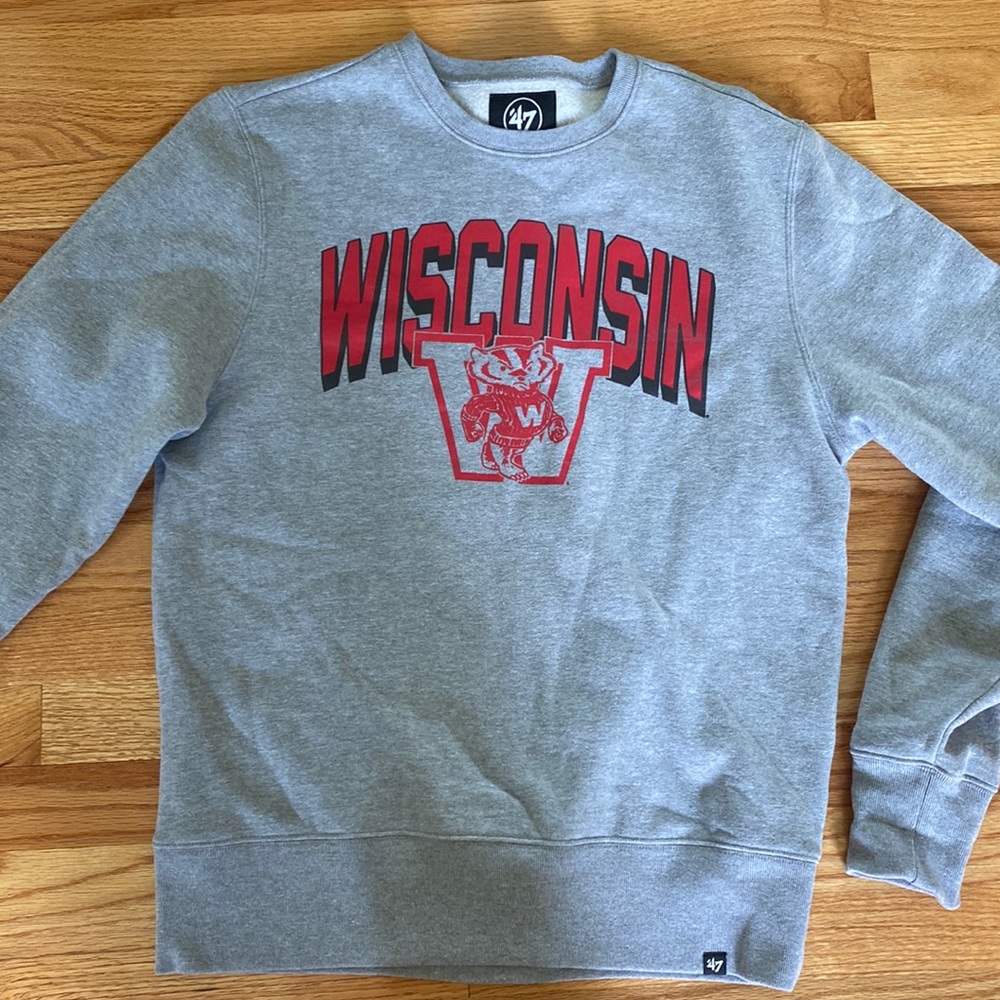 University of Wisconsin crew neck sweatshirt